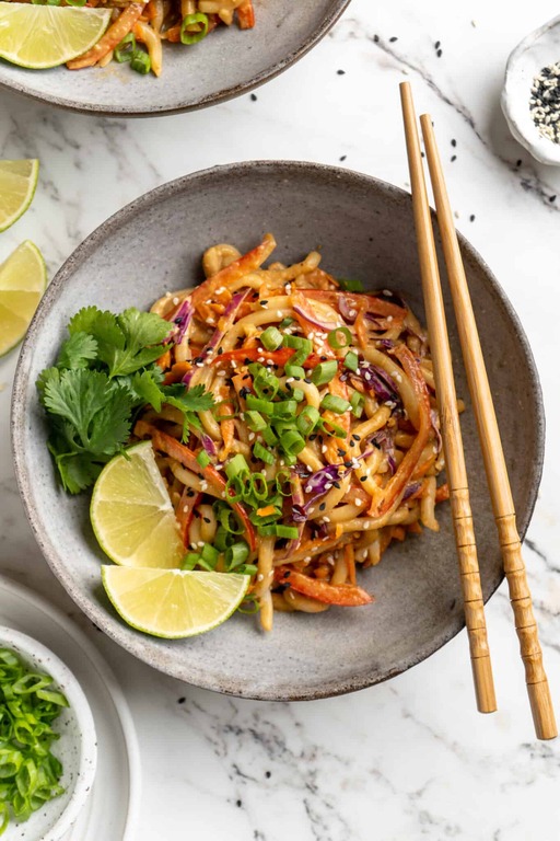 Taiwan's Golden Lantern Noodles